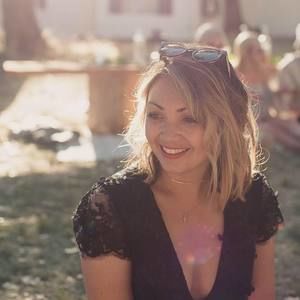 Meet your Posher, Malania